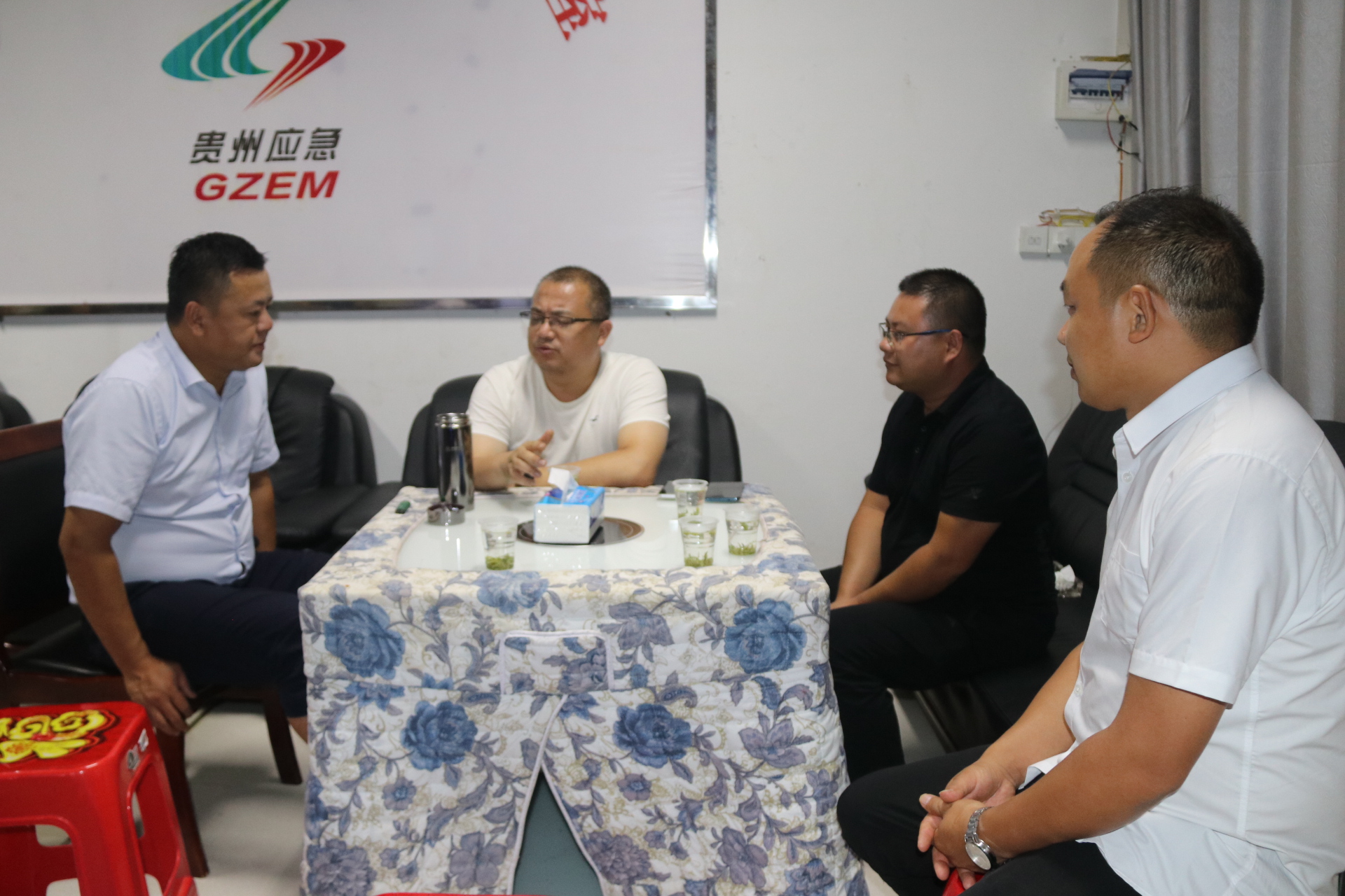 图为印江县纪检监察干部连日在乡镇防汛防洪督查.JPG 图为印江县纪检监察干部连日在乡镇防汛防洪督查.JPG